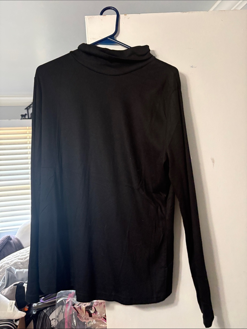 Amazon Essentials Women's Long Sleeve Black Turtleneck Tee